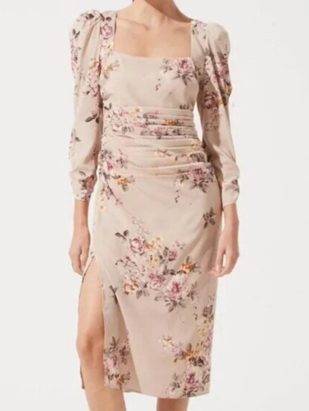 ASTR The Label Sz M Beige Floral Ruched Midi Dress Long Sleeve Bodycom